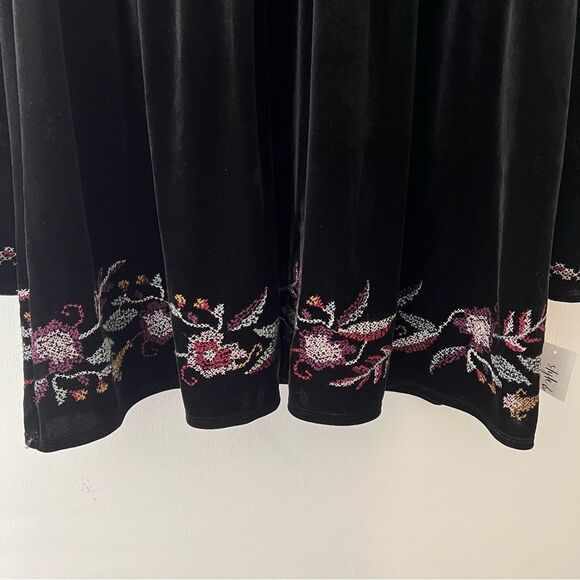 NWT Velvet Embroidered Peasant Tunic Top Folk Fairy Grunge Size iSmall - Picture 5 of 9